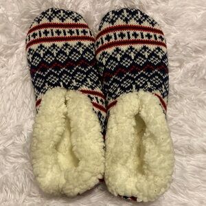 Cozy Knit Sherpa-Lined Slippers - Navy, Cream & Red